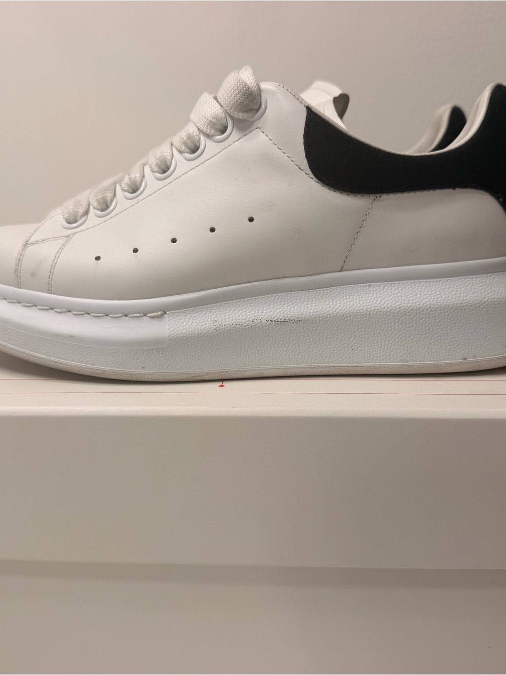 Alexander Mcqueen White Leather Sneaker With Black Heel Tab